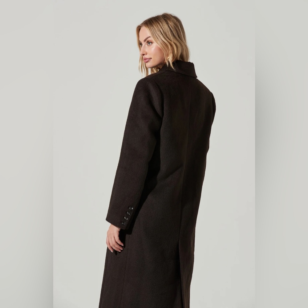 ASTR MORANA OVERSIZED BOUCLE COAT  Dark Brown/ Chocolate Size: Small - Picture 5 of 6